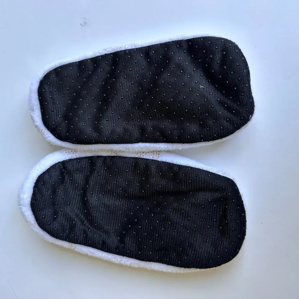 Adorable Fuzzy Star Slippers - Size 7